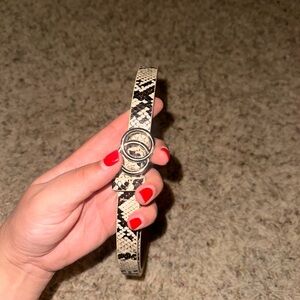 Nice snakeskin thin belt 🐍